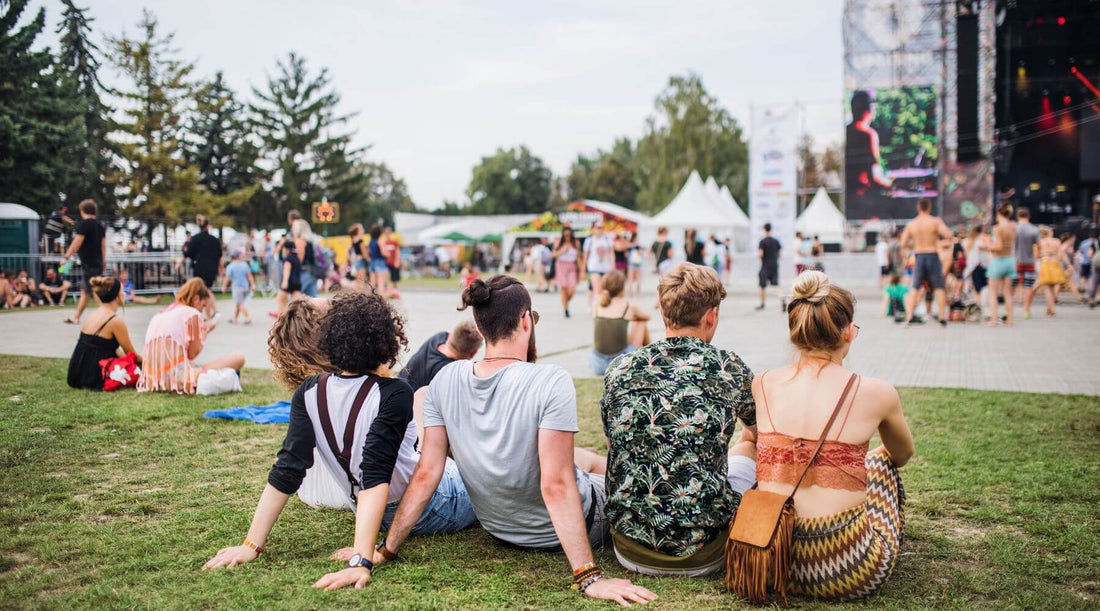 Capote de verre et bracelets anti-GHB/Kétamine : les solutions contre la soumission chimique
